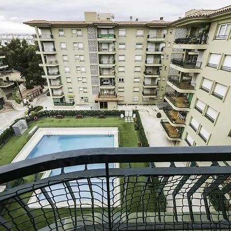 Con Piscina Y Parking En Апартаменты *